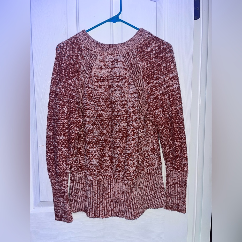 Red Universal Thread Sweater (Large) - Picture 3 of 4